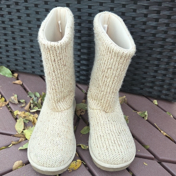 Arizona Jean Company Cream Knit Boots - Picture 2 of 7